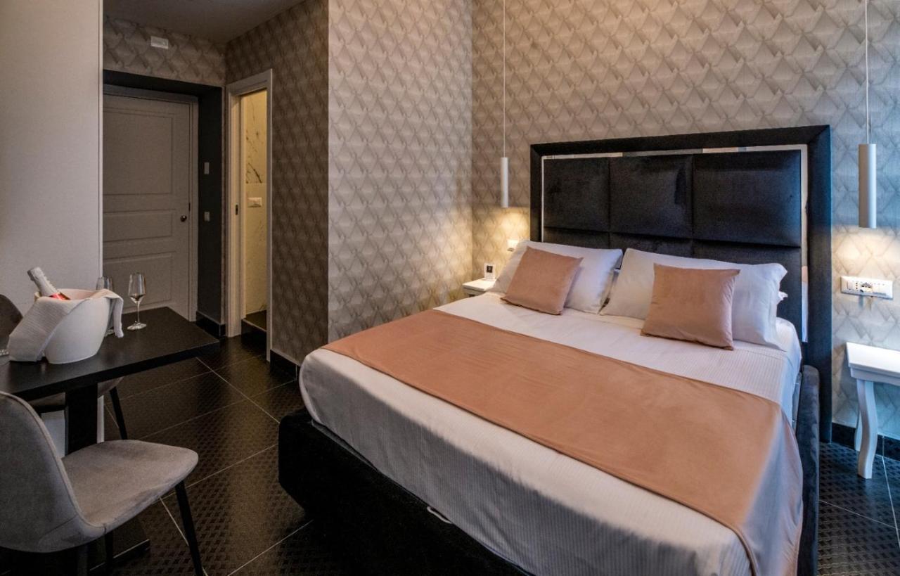 Luna Luxury Bed And Breakfast Neapel Exterior foto
